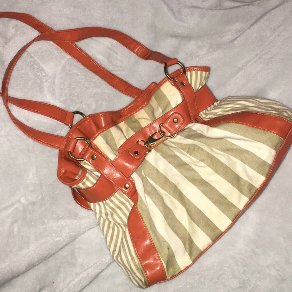 Used Handbag 👜 - Picture 7 of 8